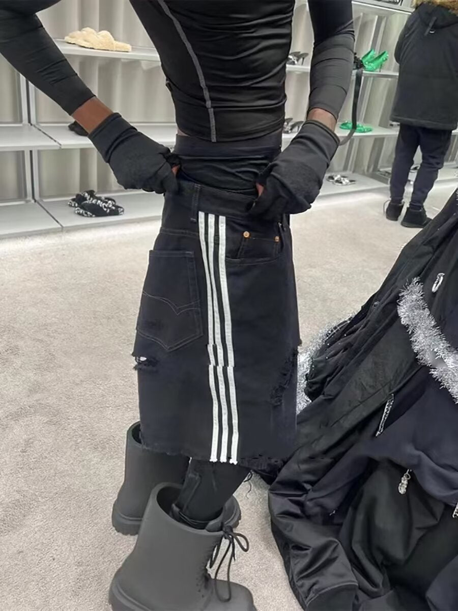 ♜ 𝔽𝕦𝕤𝕚𝕠𝕟 𝔽𝕠𝕔𝕦𝕤 𖥟 𝖏𝖊𝖆𝖓𝖘 ☞ 水洗磨破做舊三條杠牛仔短褲男款破壞破洞短褲美式寬鬆休閒五分褲 Bs-13