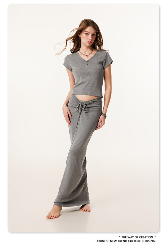 Fierce & Fitted 夏季辣妹必備V領顯瘦短T長裙套裝 淺灰色