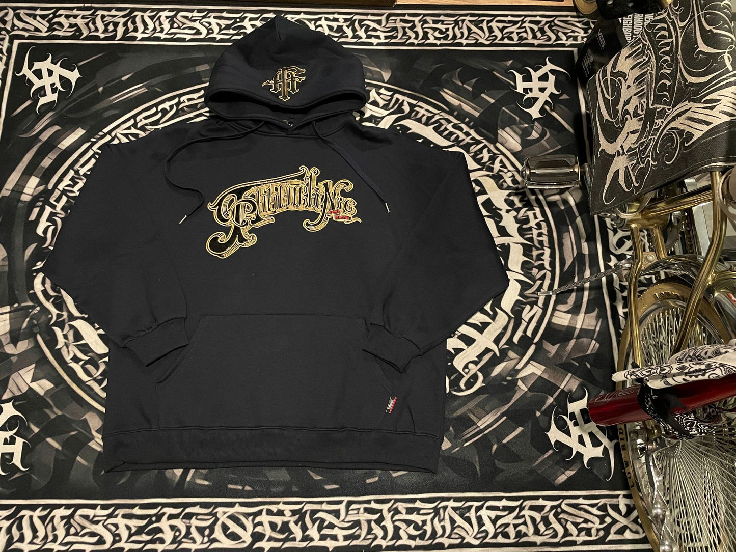 𝔽𝕦𝕤𝕚𝕠𝕟 𝔽𝕠𝕔𝕦𝕤-ᴄʜɪᴄᴀɴᴏ♠︎悍匪♠︎ 美式西海岸嘻哈風加厚帽T