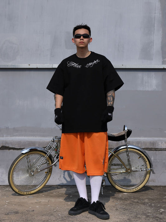 𝔽𝕦𝕤𝕚𝕠𝕟 𝔽𝕠𝕔𝕦𝕤-ᴄʜɪᴄᴀɴᴏ♠︎悍匪♠︎美式嘻哈寬鬆上衣胸前草寫字體短袖