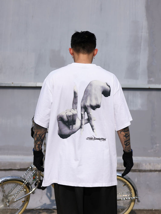 𝔽𝕦𝕤𝕚𝕠𝕟 𝔽𝕠𝕔𝕦𝕤-ᴄʜɪᴄᴀɴᴏ♠︎悍匪♠︎美式手勢LA LOGO寬鬆嘻哈小領口短袖