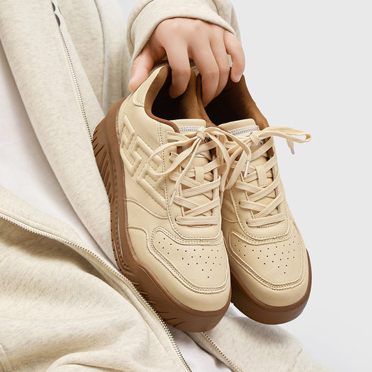 ♛𝔽𝕦𝕤𝕚𝕠𝕟 𝔽𝕠𝕔𝕦𝕤☢︎ꜱᴋᴀᴛᴇ ꜱʜᴏᴇꜱ ♜✽𝟤𝟢𝟤𝟧✽秋冬新款經典素色浮雕透氣低筒板鞋   男女款 情侶款  LD-53