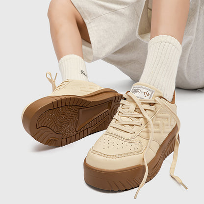 ♛𝔽𝕦𝕤𝕚𝕠𝕟 𝔽𝕠𝕔𝕦𝕤☢︎ꜱᴋᴀᴛᴇ ꜱʜᴏᴇꜱ ♜✽𝟤𝟢𝟤𝟧✽秋冬新款經典素色浮雕透氣低筒板鞋   男女款 情侶款  LD-53