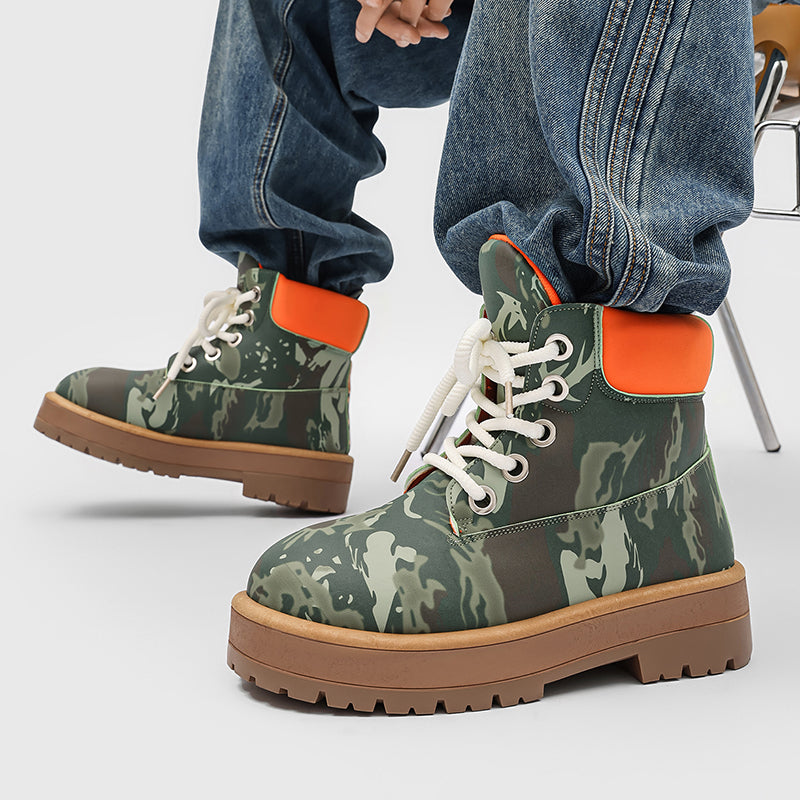 ♛𝔽𝕦𝕤𝕚𝕠𝕟 𝔽𝕠𝕔𝕦𝕤☢︎ᴄᴀꜱᴜᴀʟ ᴅʀᴇꜱꜱ ♜✽2026✽ 迷彩風高筒隱形增高厚底五孔男靴（大🦶到45碼） YZ-08