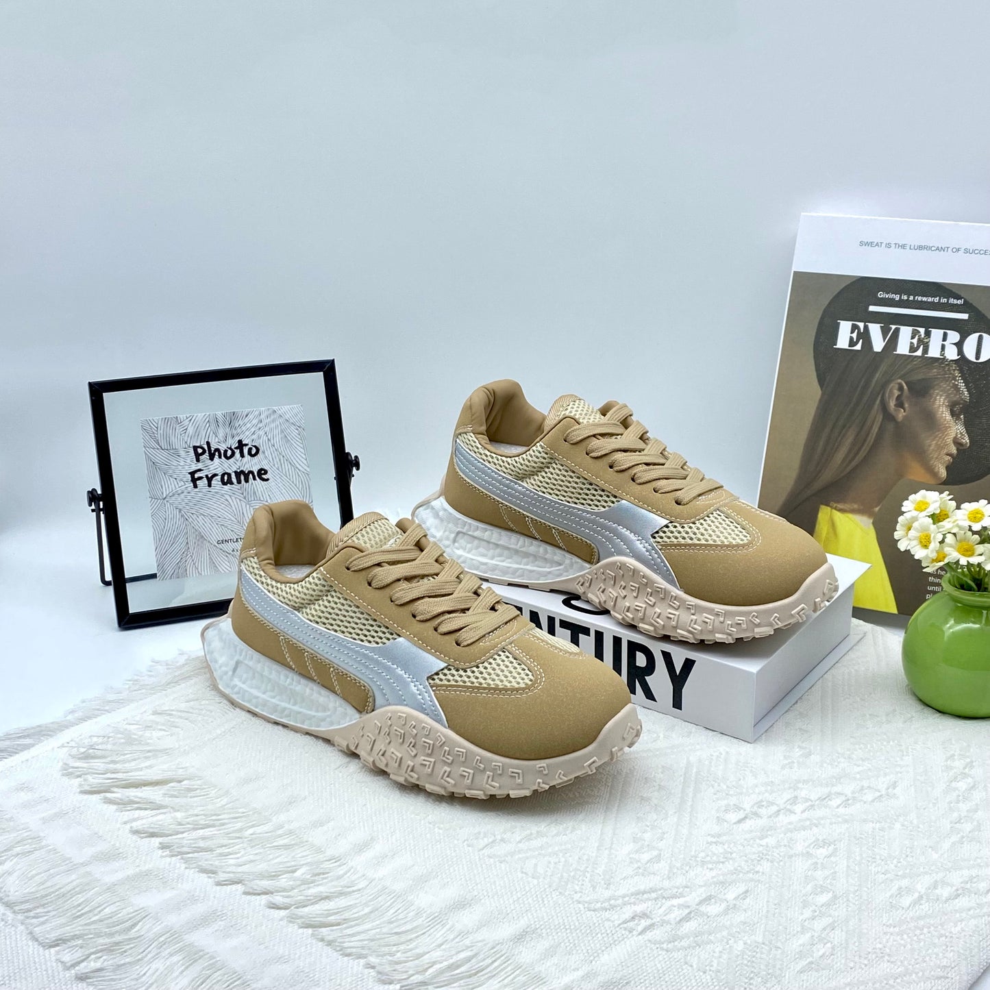 ♛𝔽𝕦𝕤𝕚𝕠𝕟 𝔽𝕠𝕔𝕦𝕤☢︎ꜰʟᴇxɪɴɢ-ꜱʜᴏᴇꜱ ♜✽𝟤𝟢𝟤𝟧✽ 夏季新款百搭厚底休閒運動鞋 女款 (35-40號）MB7