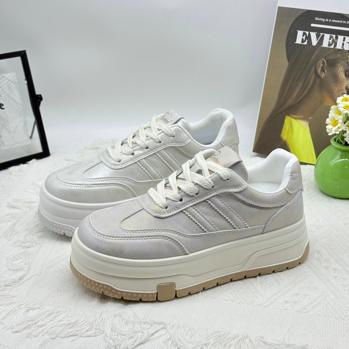 ♛𝔽𝕦𝕤𝕚𝕠𝕟 𝔽𝕠𝕔𝕦𝕤☢︎ꜰʟᴇxɪɴɢ-ꜱʜᴏᴇꜱ ♜✽𝟤𝟢𝟤𝟧✽ 夏季新款厚底M標休閒運動鞋 女款 (35-40號）M2