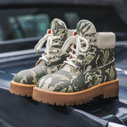 ♛𝔽𝕦𝕤𝕚𝕠𝕟 𝔽𝕠𝕔𝕦𝕤☢︎ᴄᴀꜱᴜᴀʟ ᴅʀᴇꜱꜱ ♜✽2026✽ 迷彩風高筒隱形增高厚底五孔男靴（大🦶到45碼） YZ-08
