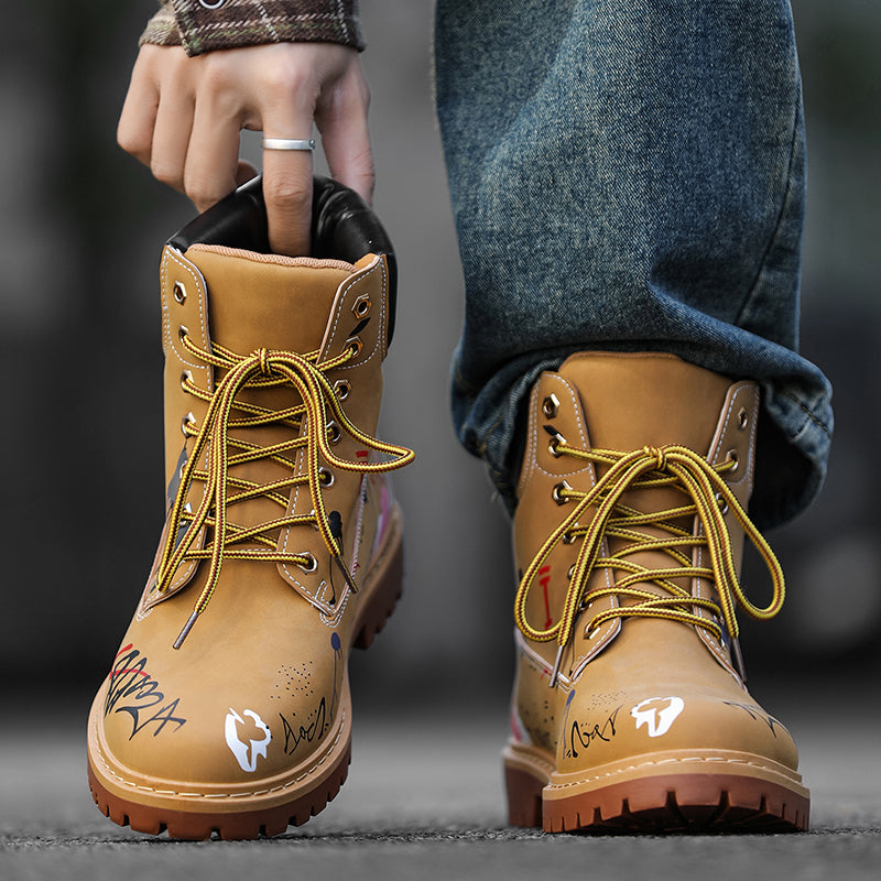 ♛𝔽𝕦𝕤𝕚𝕠𝕟 𝔽𝕠𝕔𝕦𝕤☢︎ᴄᴀꜱᴜᴀʟ ᴅʀᴇꜱꜱ ♜✽2026✽ 街頭塗鴉高筒隱形增高七孔男靴 YH-61