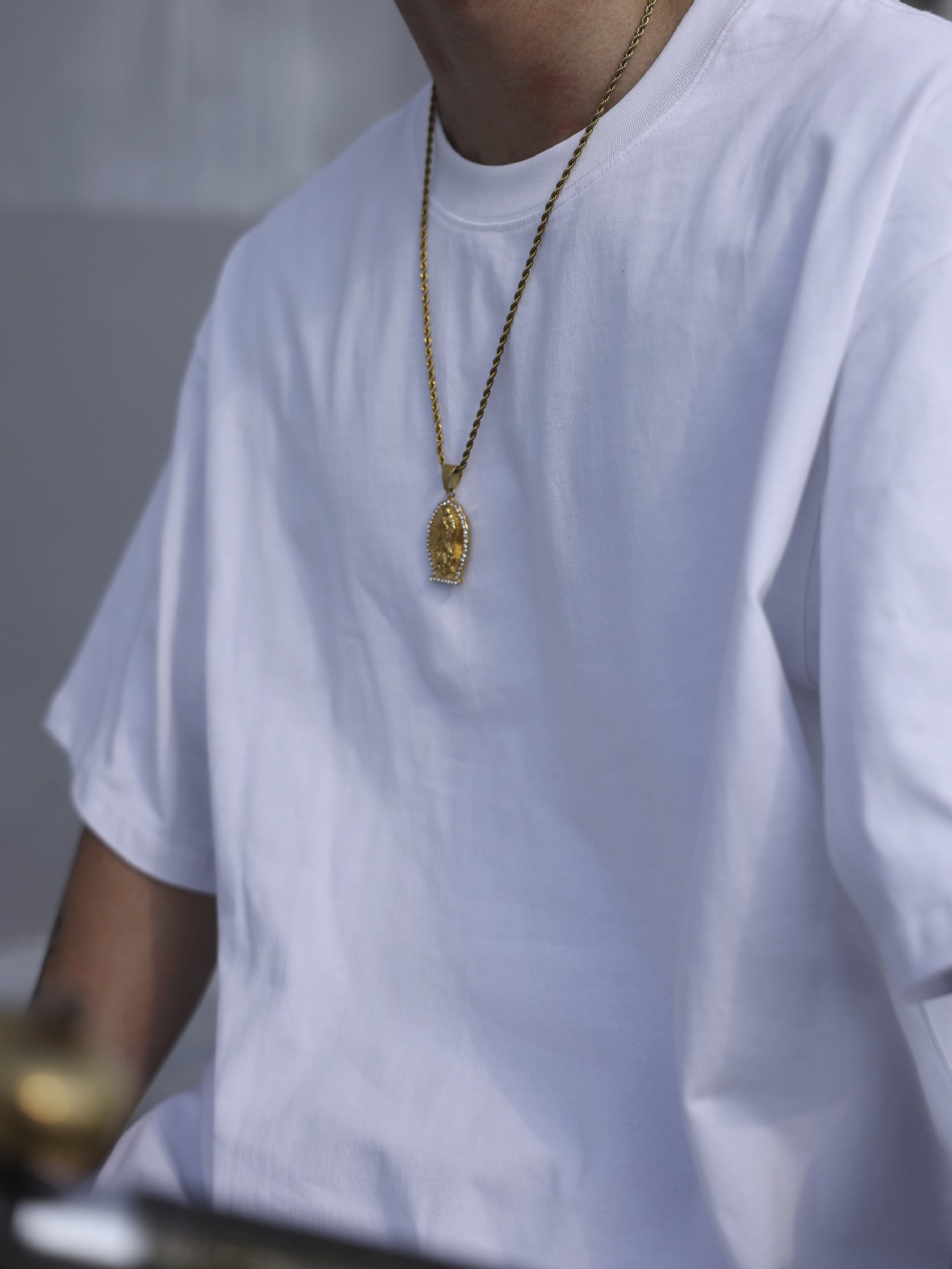 𝔽𝕦𝕤𝕚𝕠𝕟 𝔽𝕠𝕔𝕦𝕤-ᴄʜɪᴄᴀɴᴏ♠︎悍匪♠︎ 美式風格hiphop街舞纯色重磅小领口chicano短袖