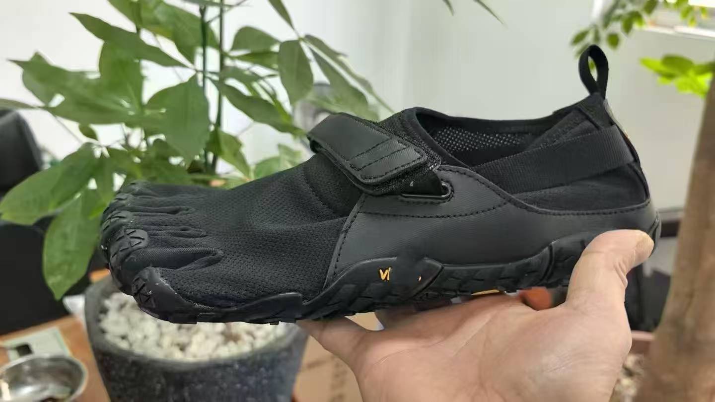 ∯ 𝖚𝖗𝖇𝖆𝖓 𝖋𝖚𝖓𝖈𝖙𝖎𝖔𝖓 Ψ 𝓔 健身運動瑜伽運動五指運動鞋 F-779 男女款 情侶款  大🦶款 (36-47碼)