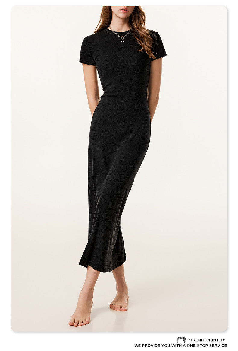 Fierce & Fitted 夏季辣妹必備修身款短袖連身長裙 復古黑