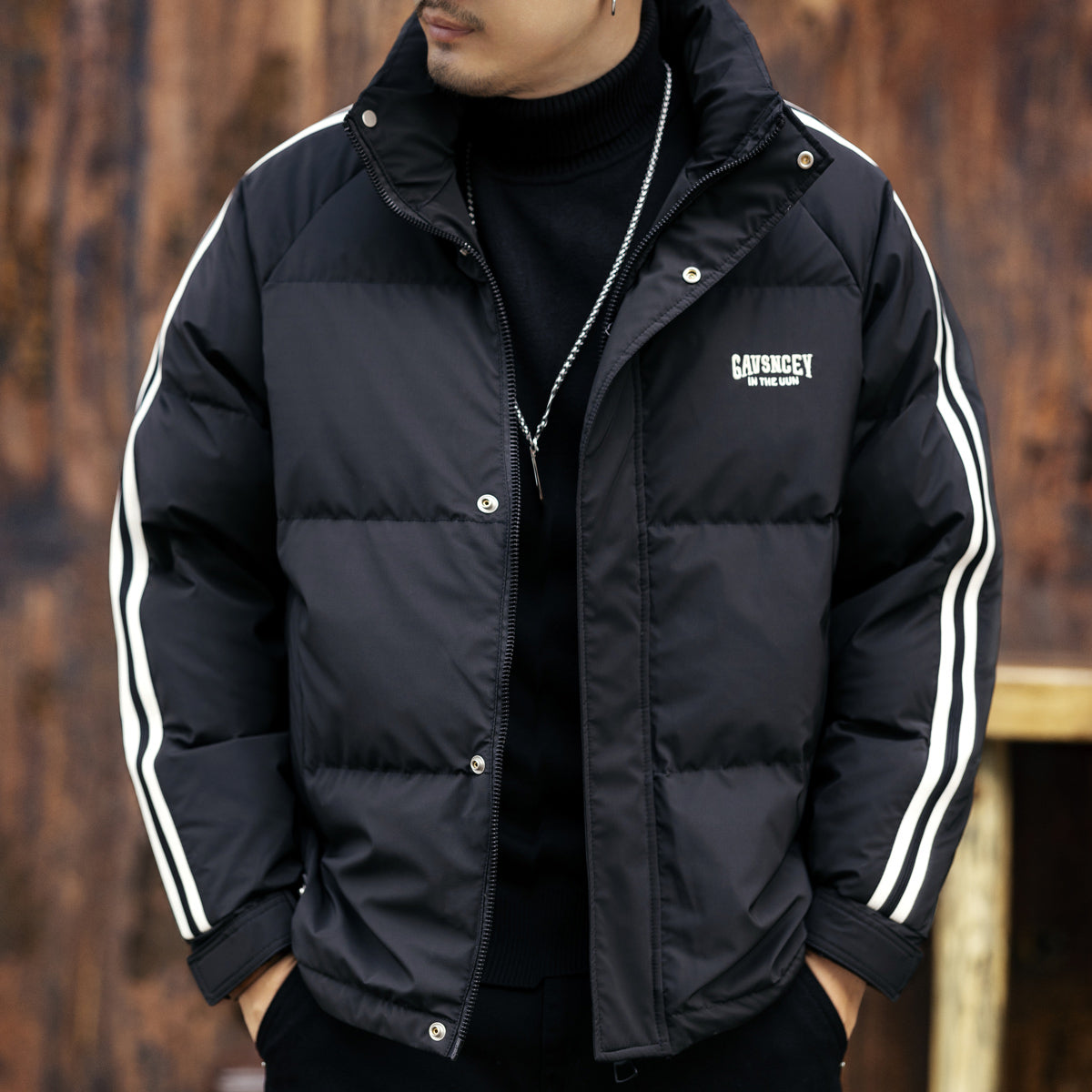 snɔoɟ uoı̣snɟ - 格藍鹿字母刺繡條纹黑色羽绒服秋冬加厚保暖鴨绒休閒外套 FG-352