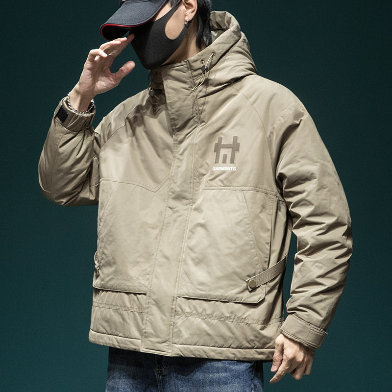 snɔoɟ uoı̣snɟ - 卡其色工裝羽绒服短款寬鬆大碼冬季加厚帥氣潮牌連帽外套 FG-358