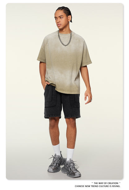 ▶𝔽𝕦𝕤𝕚𝕠𝕟 𝔽𝕠𝕔𝕦𝕤 ⌘𝓦𝓪𝓼𝓱𝓮𝓭 𝔀𝓲𝓷𝓭 ◀ 2025春夏美式潮牌做舊短袖水洗漸變純棉Ｔ-short  TZ-01